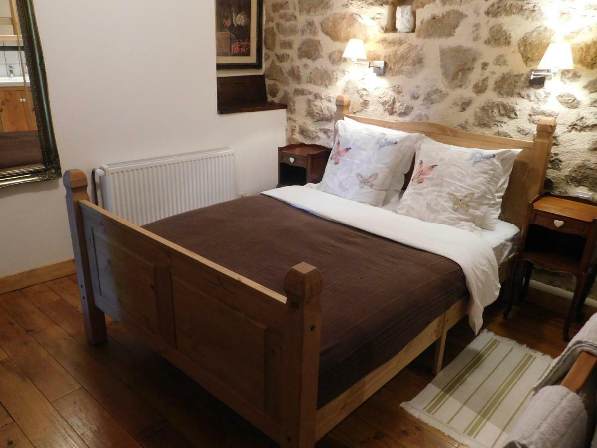 Chambre D'Hotes Les 3 Cochons D'Olt Arcambal Exterior photo
